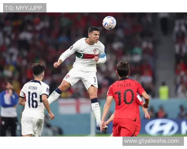 足球球星风采：聚焦世界顶级球员精彩瞬间与赛场表现